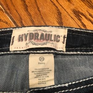 Maurice’s Jeans Hydraulic “Bailey”